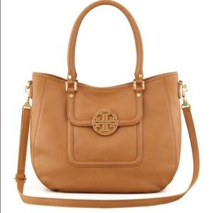 Like NEW Tory Burch Amanda Hobo